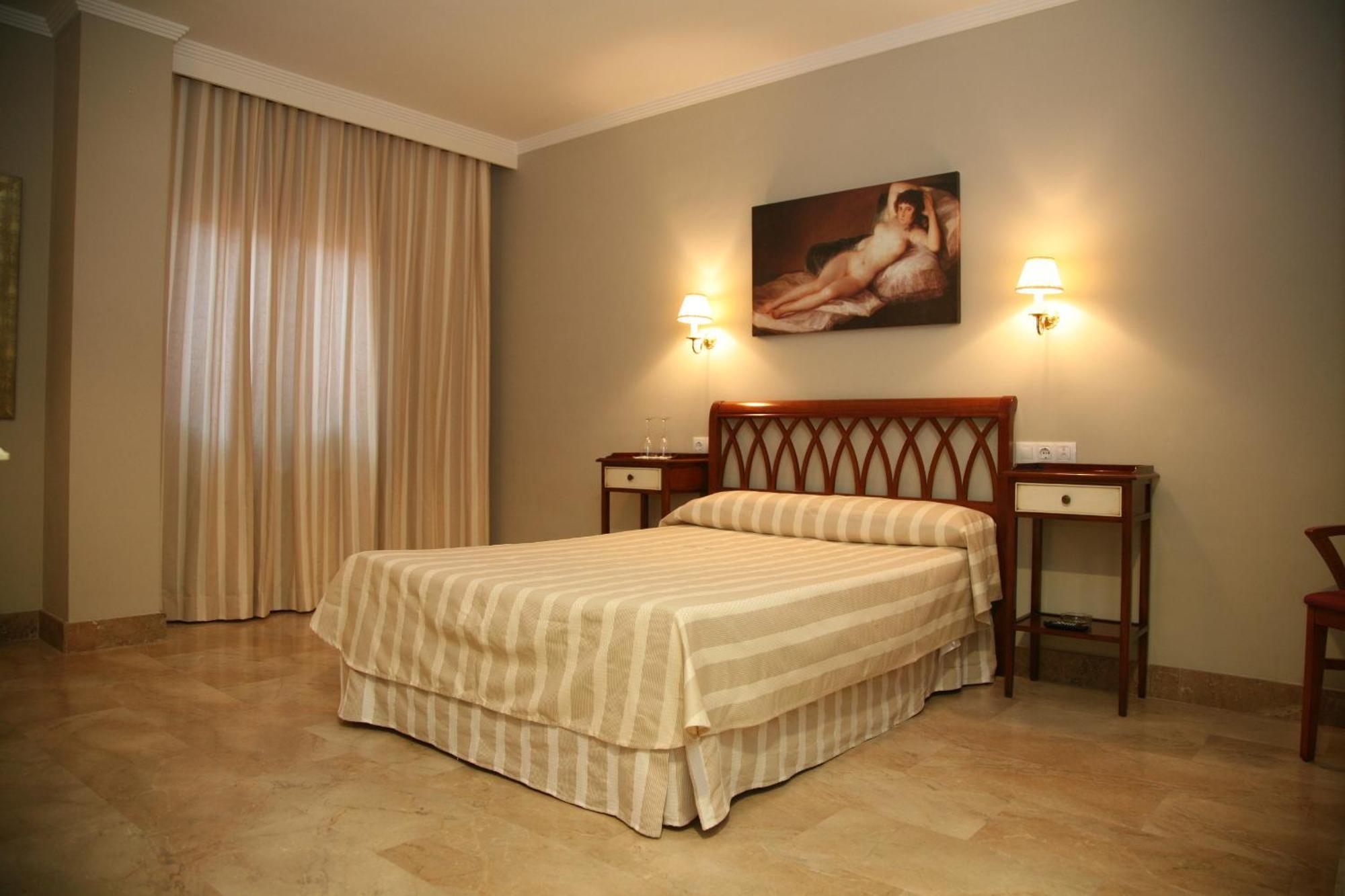 Hotel Torre Del Oro La Rinconada Ngoại thất bức ảnh